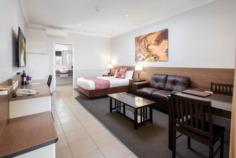 Roma Inland Motor Inn - Darwin Holiday 1