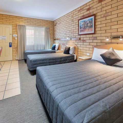 Roma Mid Town Motor Inn - Darwin Holiday 1