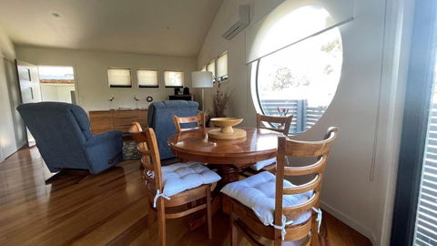 Romantic Retreat Inverloch - Darwin Holiday 1