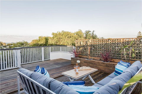 Rooftop Retreat - Darwin Holiday 1