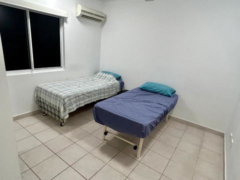 Room In City With Kittens! - Darwin Holiday 1