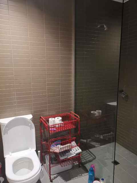 Room With King-size Bed Close To Melbourne CBD & Southern Cross Station - Darwin Holiday 1