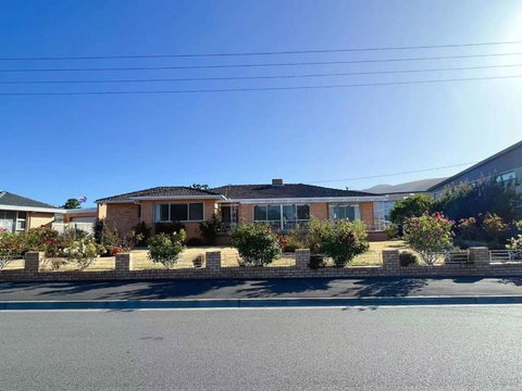 Rose Retreat With Water Front View At Montrose - Darwin Holiday 0