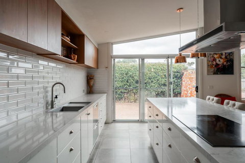 Rose Villa Heritage Home With Parking & WiFi - Darwin Holiday 2