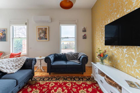 Rose Villa Heritage Home With Parking & WiFi - Darwin Holiday 3