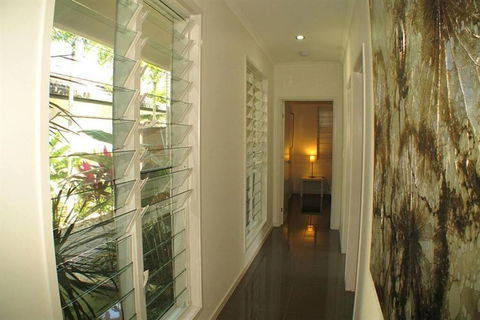Roya On Mission - Beachfront - Wongaling - Family - Darwin Holiday 1