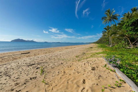Roya On Mission - Beachfront - Wongaling - Family - Darwin Holiday 2