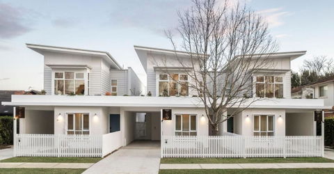 Rubus Residences, Berry - By Linnaeus Collection - Darwin Holiday 1