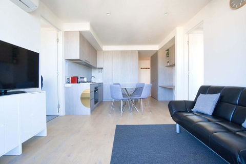 Rundle Retreat - 2BR Apartment With Stunning Views - Darwin Holiday 3
