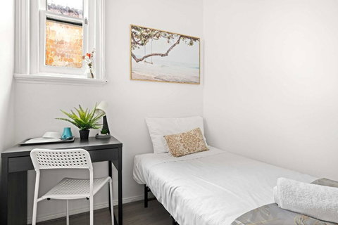 Rustic Single Room - Central Spot At Kengsinton - Shared Bathroom - Darwin Holiday 0