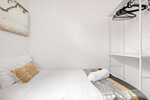 Rustic Single Room - Central Spot At Kengsinton - Shared Bathroom - Darwin Holiday 2