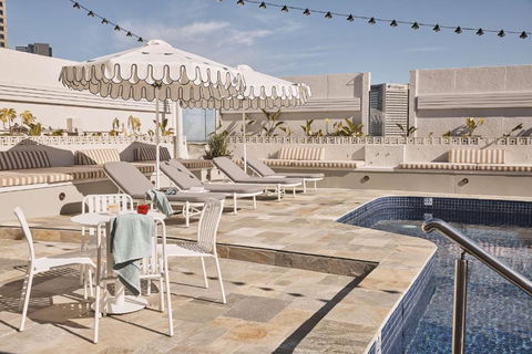 Rydges Melbourne - Darwin Holiday 1