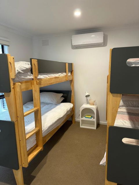 Rye - Newly Renovated Family Beach House - Darwin Holiday 3