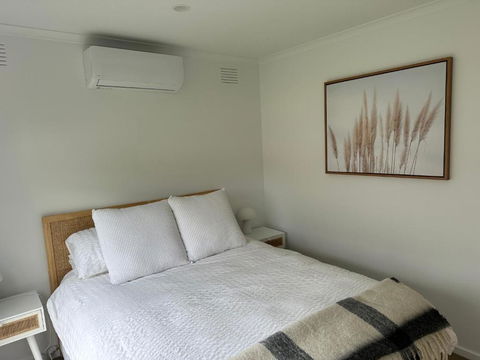 Rye - Newly Renovated Family Beach House - Darwin Holiday 1