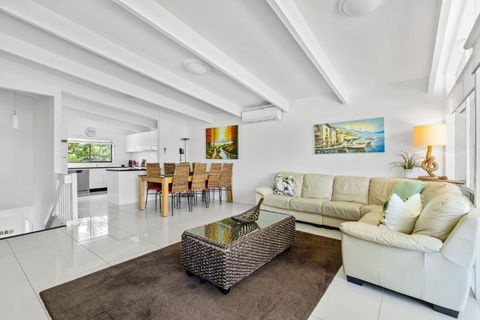 Sabia Beach House 2.0 - Darwin Holiday 2