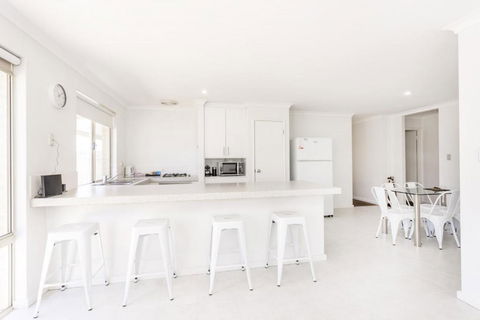 Safari Family Stay - EXECUTIVE ESCAPES - Darwin Holiday 2