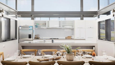 Sails On The Beachfront - Exclusive Seaside Home - Darwin Holiday 3