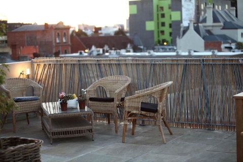 Saint George - The Townhouse - Darwin Holiday 1