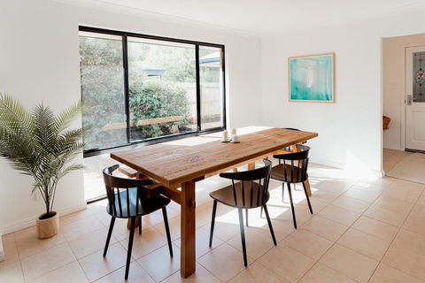 Salhus - Sleep In King Beds & Easy Walk To Town - Darwin Holiday 2