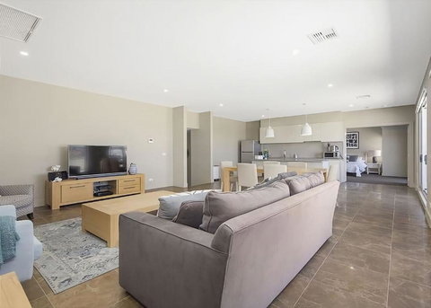 Salt 17 Spacious 3BR Luxury Penthouse - Darwin Holiday 3