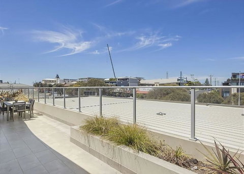 Salt 17 Spacious 3BR Luxury Penthouse - Darwin Holiday 2