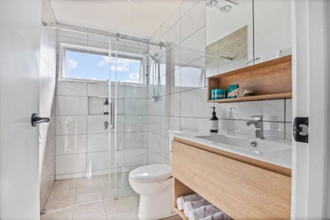 SALTAIR Beach House Right In Town - Darwin Holiday 3