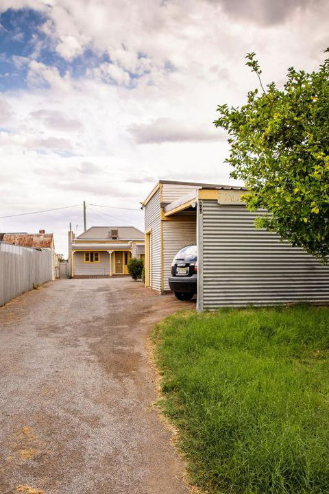 SaltBush Cottage - Darwin Holiday 0