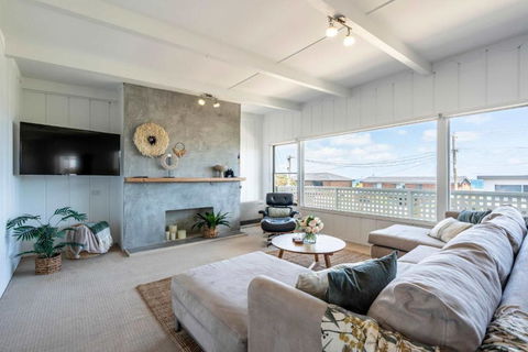 Saltwater Terrace With Panoramic Ocean Views - Darwin Holiday 1