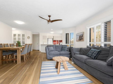 Salty Kisses On Marine Parade - Darwin Holiday 3