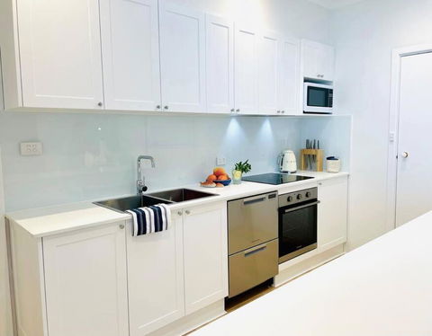 SALTY SNOOZE - Your Coastal Holiday House - Darwin Holiday 2