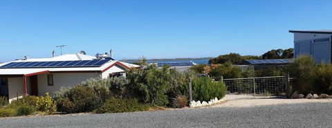 Samphire: Coorong Accommodation - Darwin Holiday 3