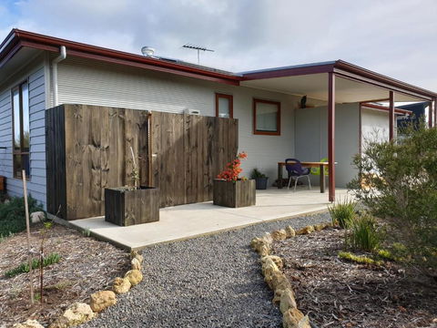 Samphire: Coorong Accommodation - Darwin Holiday 2