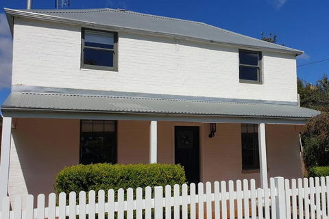 Samuels Cottage C1860 - In The Heart Of Mudgee - Darwin Holiday 0