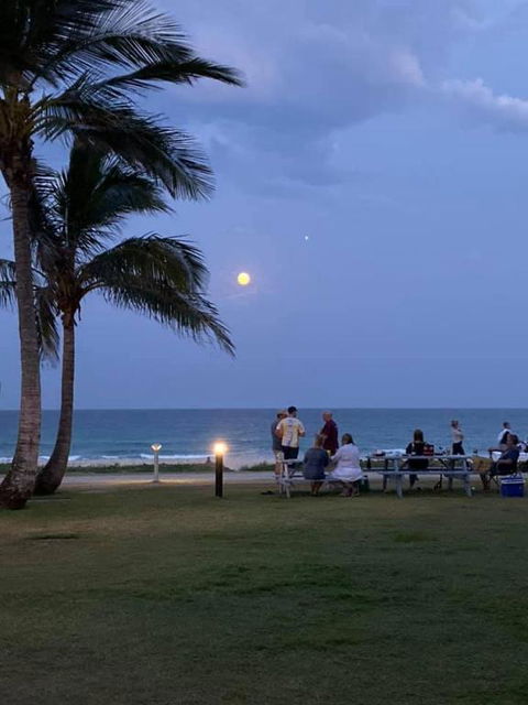 San Simeon Beachfront Apartments Tugun - Darwin Holiday 1