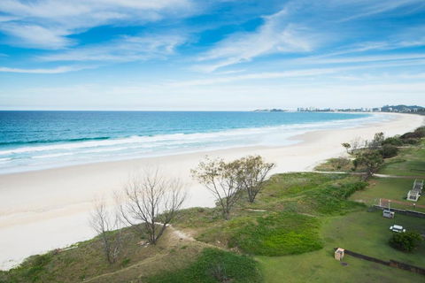 San Simeon Beachfront Apartments Tugun - Darwin Holiday 0