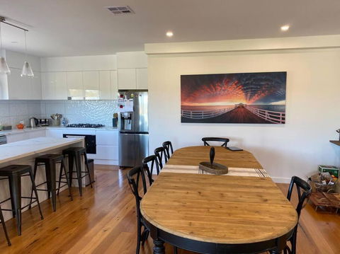 Sanary A Modern Beach Home In Martha Cove - Darwin Holiday 2