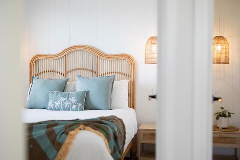 Sanbis Cabin - Hidden Boutique Retreat, Sea Views - Darwin Holiday 0
