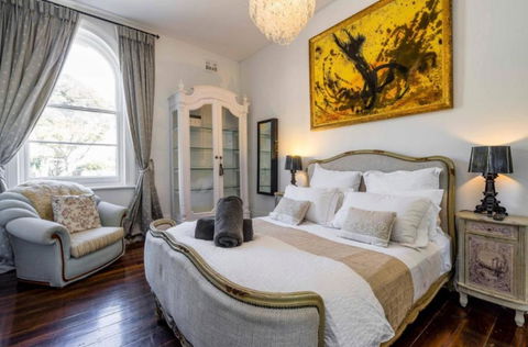 Sanctuary At The Rocks - Darwin Holiday 1