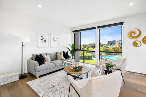 Sands Coastal Villa Close To Pool, Beach And Golf - Darwin Holiday 1