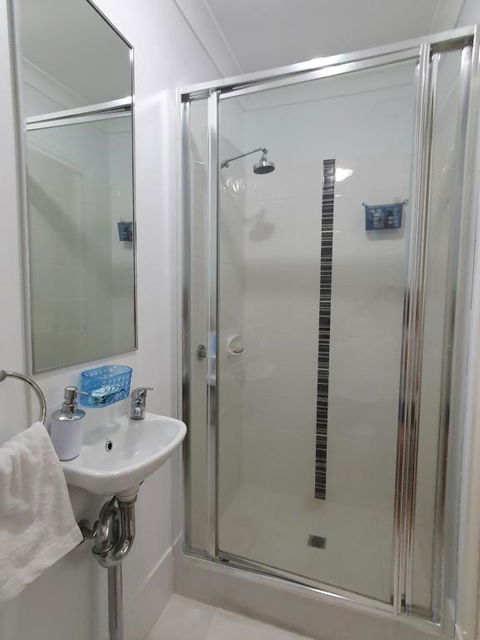Sandalwood Guest Room - Darwin Holiday 3