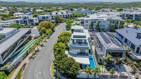 Sandcastles - Darwin Holiday 0