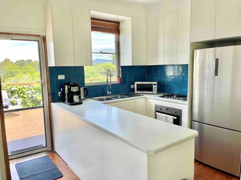 Sandon Beach Cottage - Darwin Holiday 3