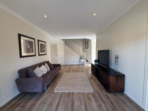 Sandpiper 10 - Close To Town And Beach - Darwin Holiday 2