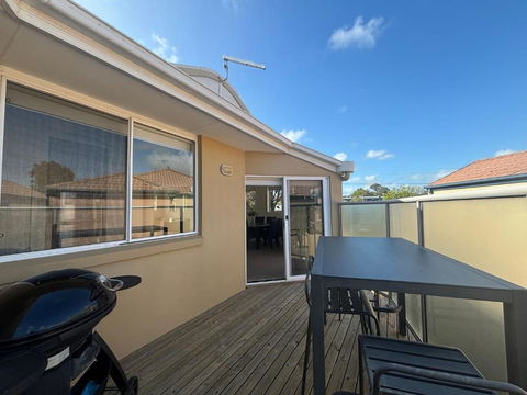 Sandpiper 10 - Close To Town And Beach - Darwin Holiday 3