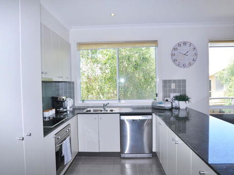 Sandpiper 3 - Close To Town And Beach - Darwin Holiday 3