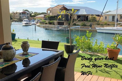 Sandpiper Island Tranquil Waterfront Views & Jetty - Darwin Holiday 0