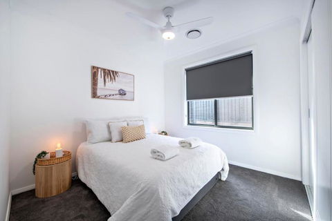 Sandstone - Family Entertainer, Refined Living - Darwin Holiday 1