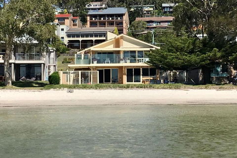 Sandy Beach House Corlette Unit 1 Waterfront WI-FI Aircon - Darwin Holiday 0