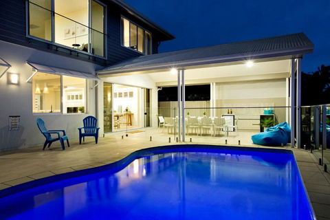 Sandy Cove - Darwin Holiday 1