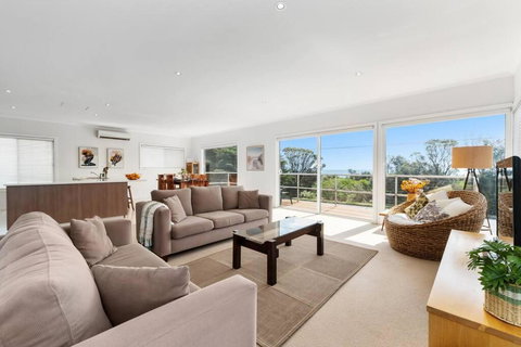 Seaford Beach Bay View & Pets - Darwin Holiday 0